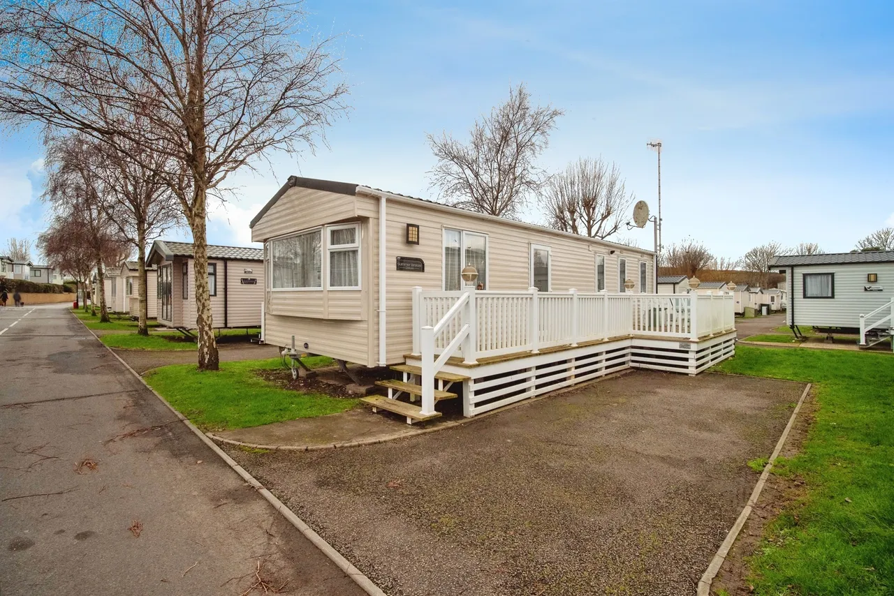 3 bed park home for sale, Bowleaze Coveway, Weymouth, DT3