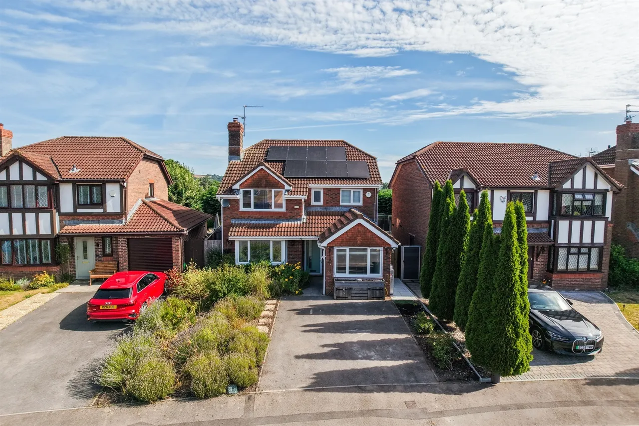 4 bed house for sale, The Shires Cardiff, CF3