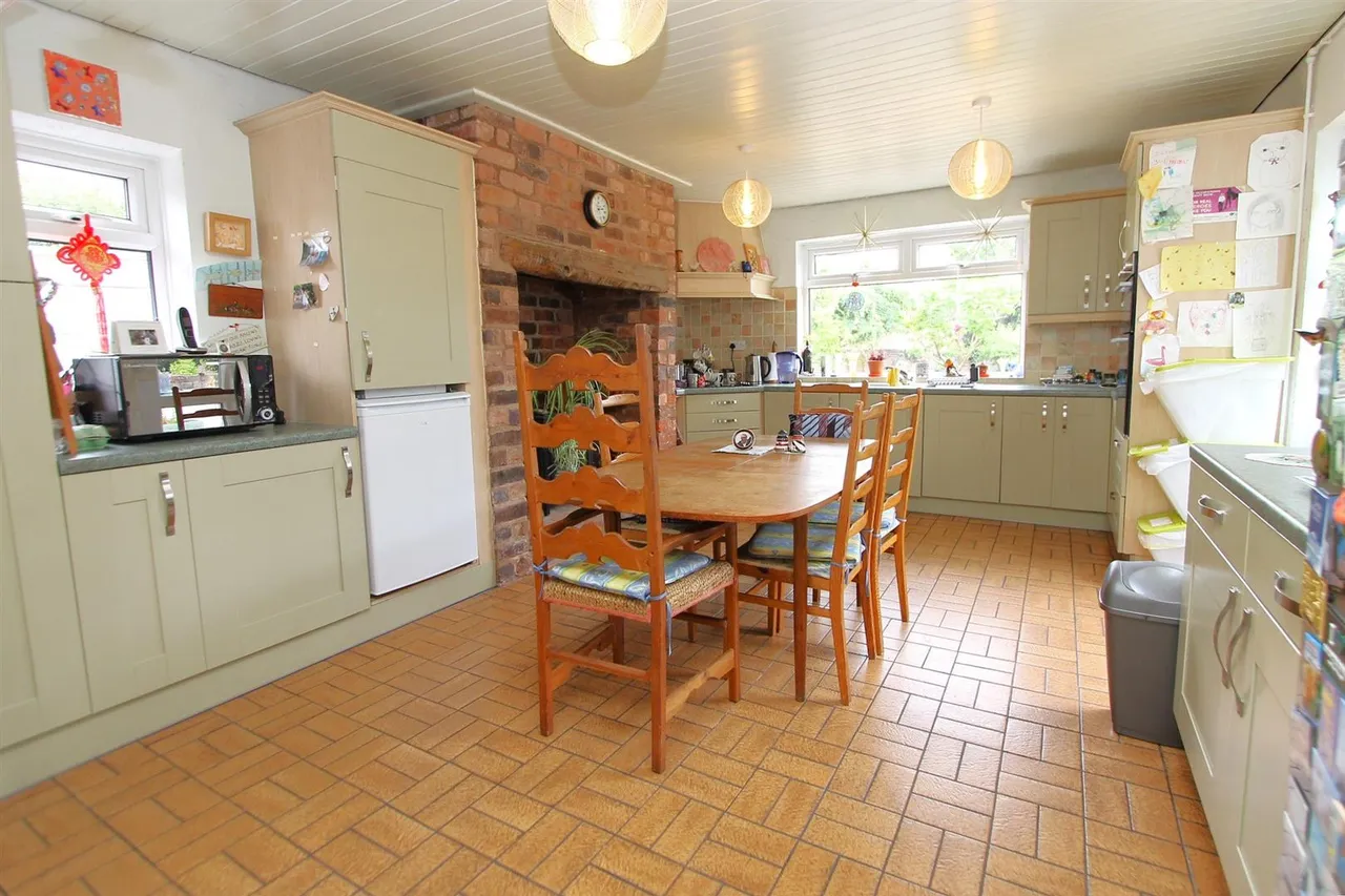 Red Hill, Oldswinford, Stourbridge, photo 10