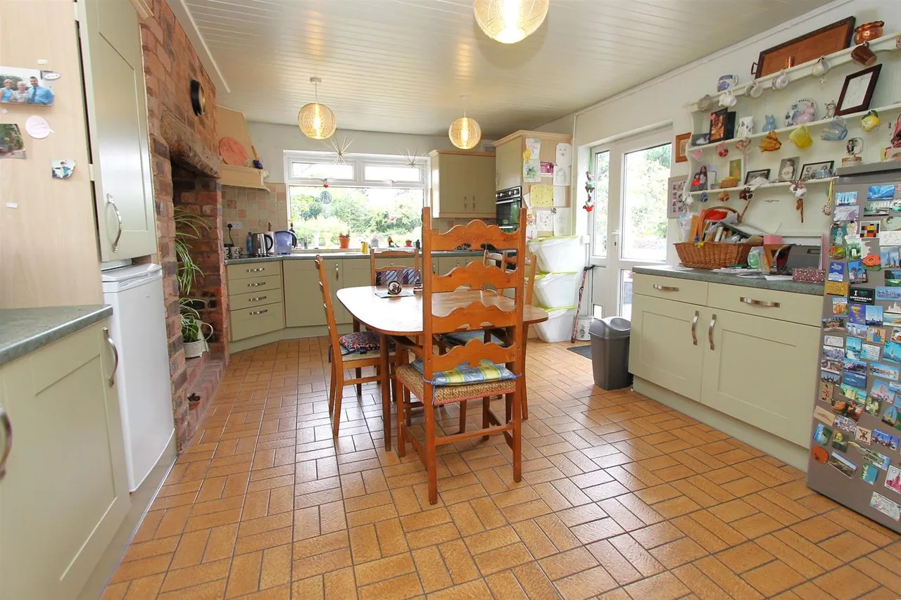 Red Hill, Oldswinford, Stourbridge, photo 12