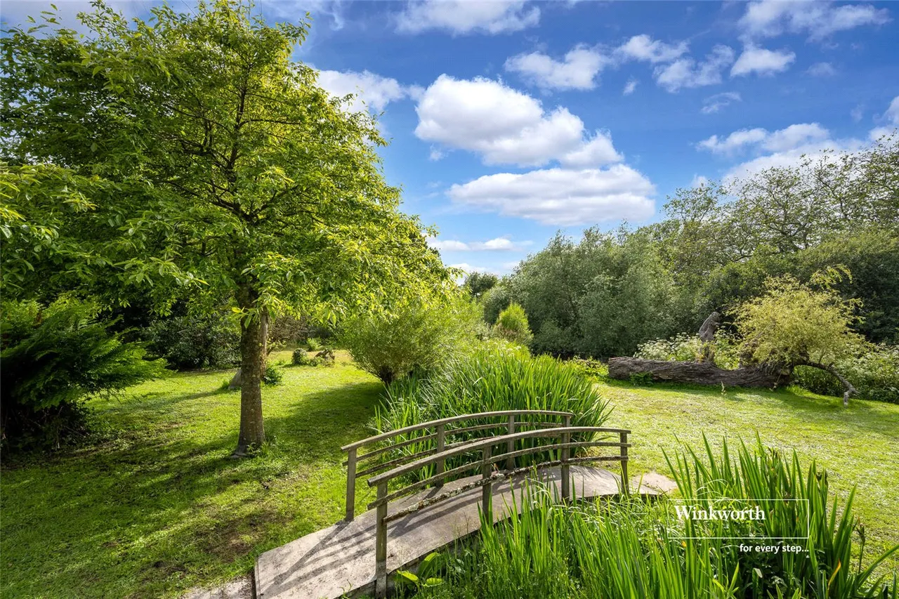 Salisbury Road, Winkton, Christchurch, Dorset, BH23, photo 7