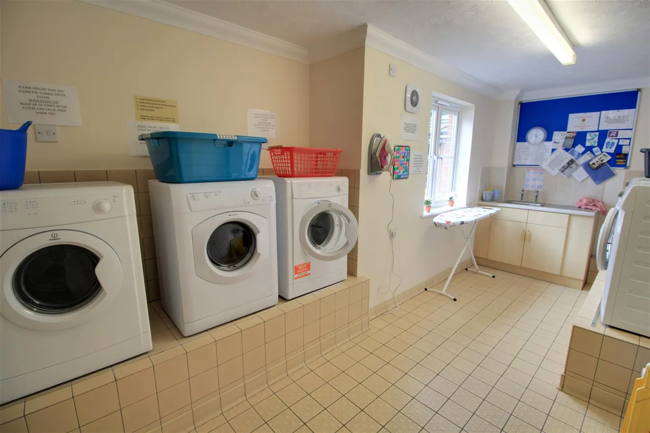 Guildford Road, Lightwater, GU18, photo 15