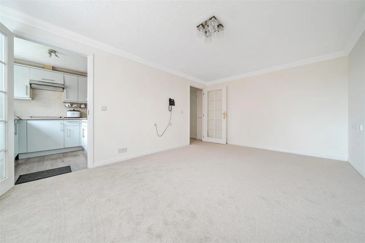 Guildford Road, Lightwater, GU18, photo 4