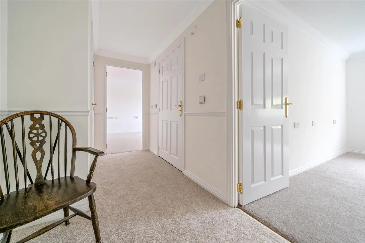 Guildford Road, Lightwater, GU18, photo 8