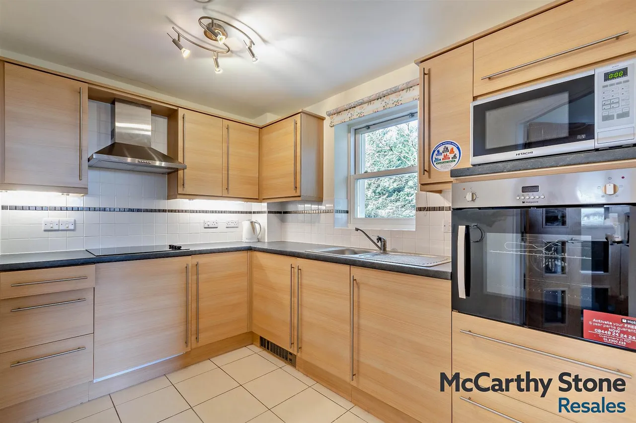 Victoria Road, Malvern, WR14, photo 5