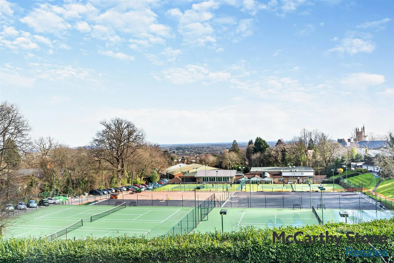Victoria Road, Malvern, WR14, photo 13