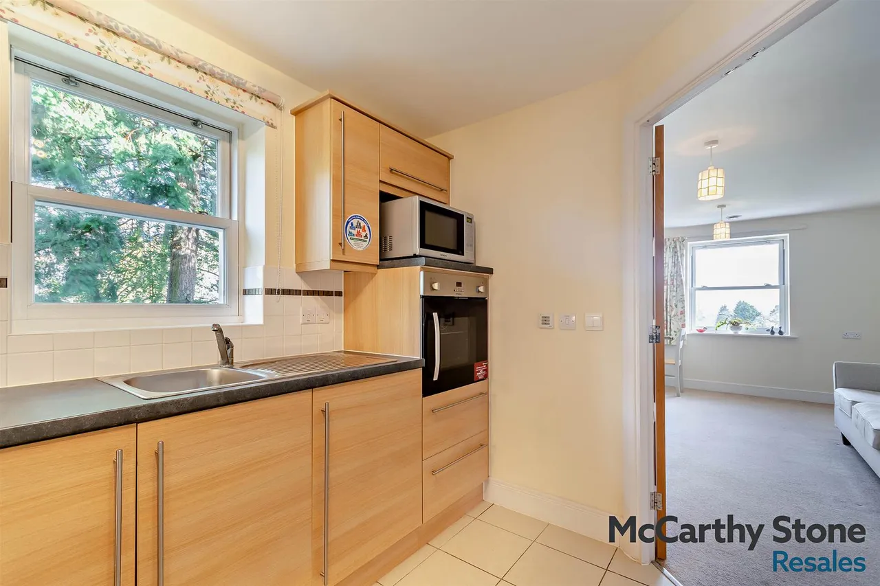 Victoria Road, Malvern, WR14, photo 6