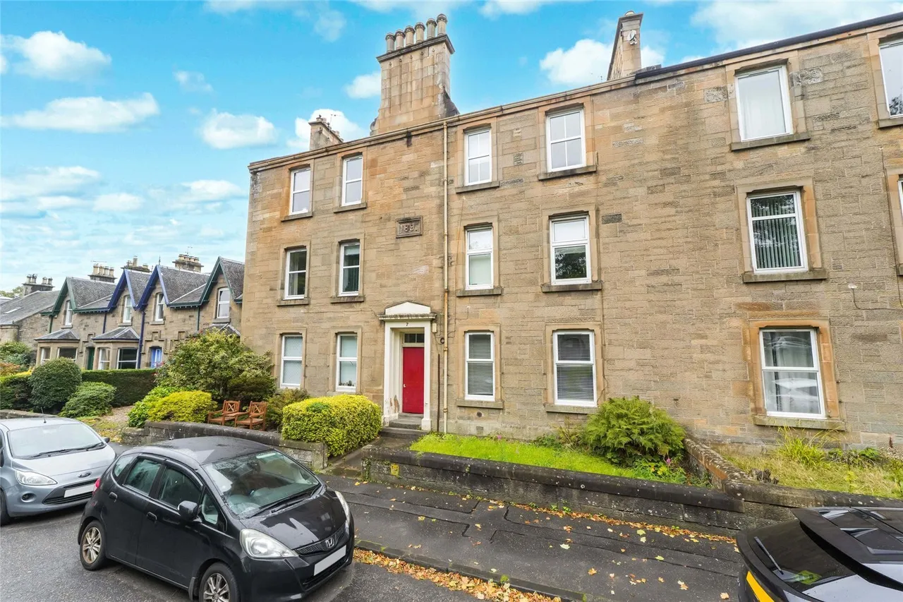 2 bed flat for sale, Newhouse, Stirling, FK8