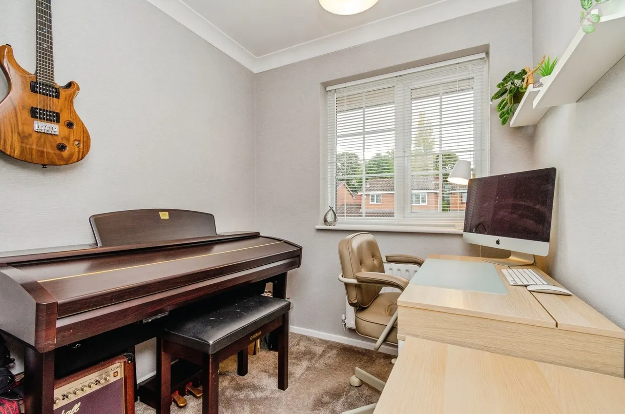 Whitworth Drive, WEST BROMWICH, West Midlands, B71, photo 16