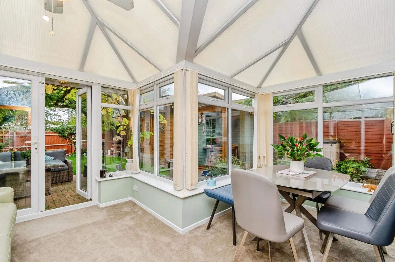 Whitworth Drive, WEST BROMWICH, West Midlands, B71, photo 4