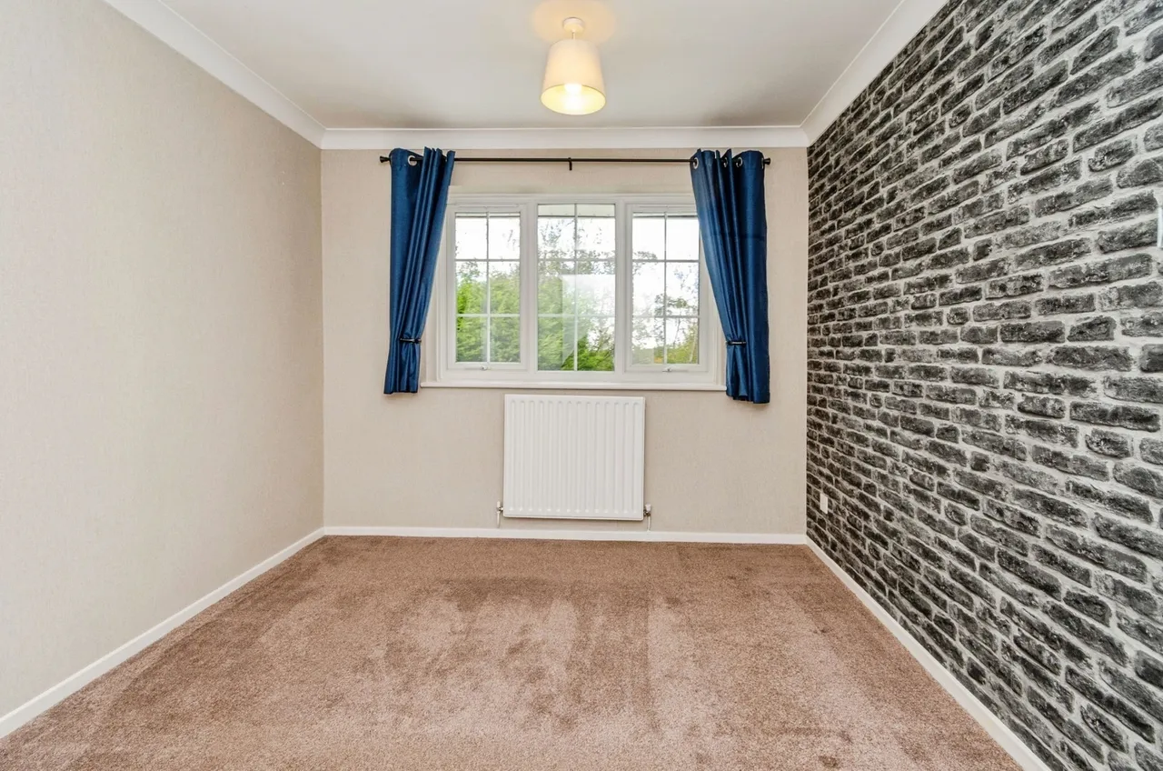 Whitworth Drive, WEST BROMWICH, West Midlands, B71, photo 18