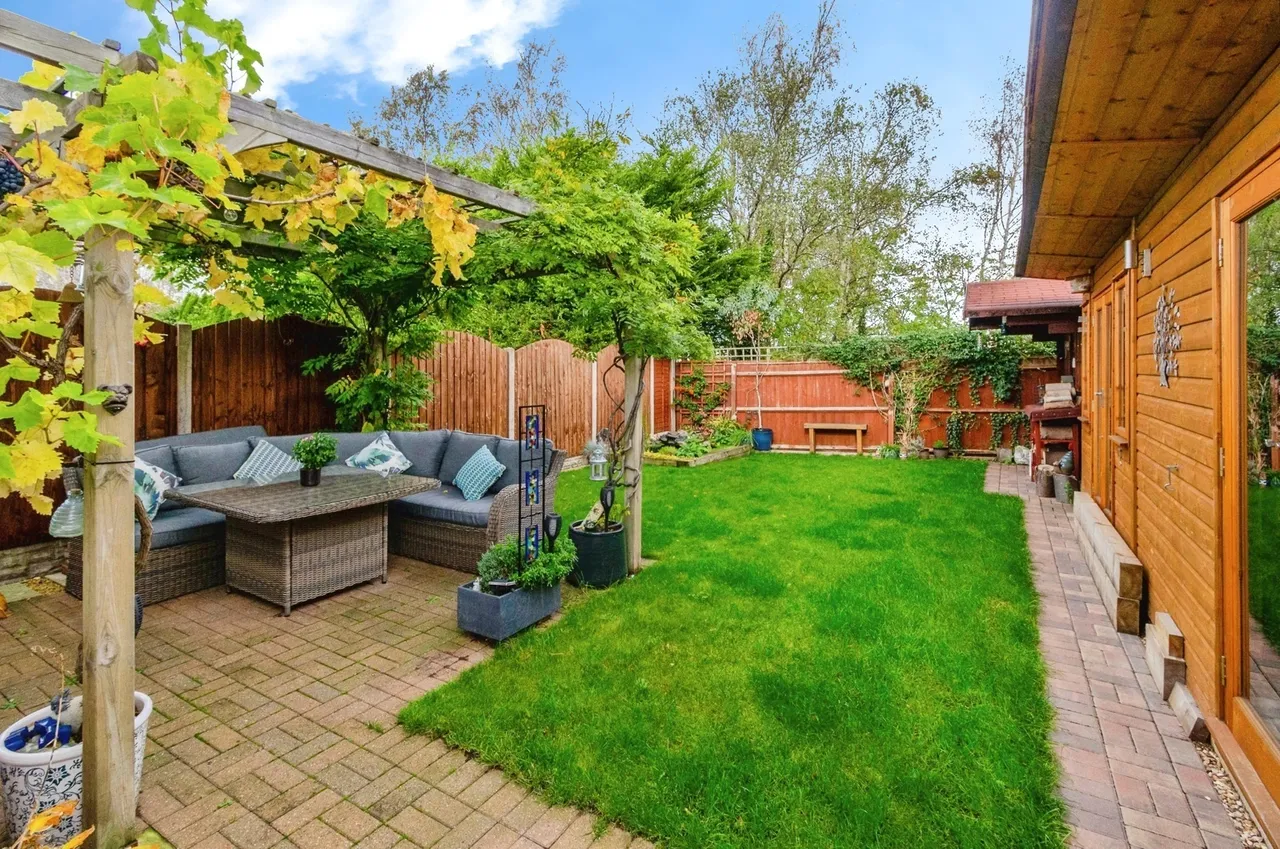 Whitworth Drive, WEST BROMWICH, West Midlands, B71, photo 24