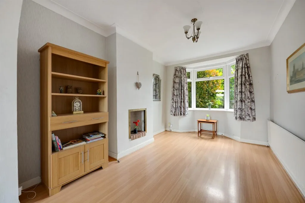 Westmount Road, SE9, photo 2