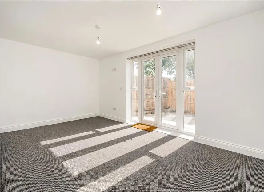Clitterhouse Road, Cricklewood, NW2, photo 2