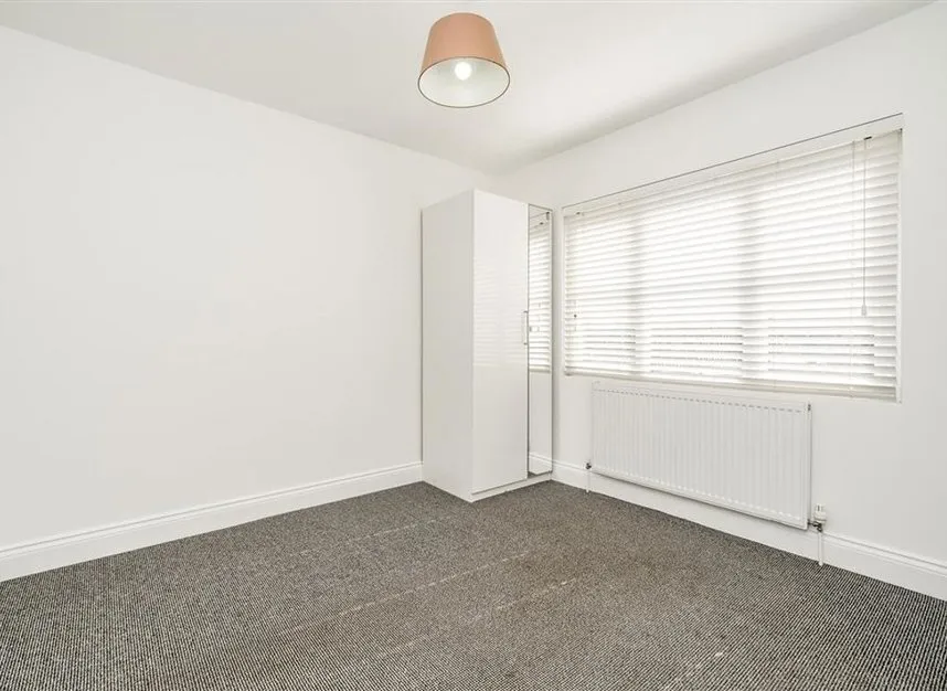Clitterhouse Road, Cricklewood, NW2, photo 5