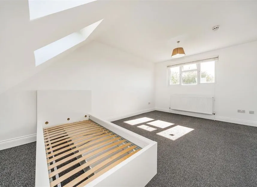 Clitterhouse Road, Cricklewood, NW2, photo 7