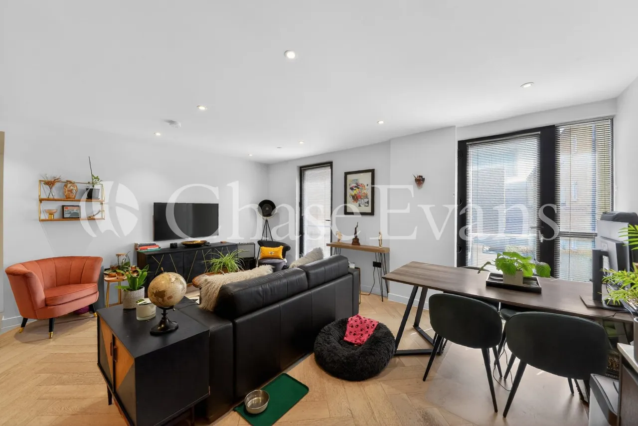 Luxe Tower, Dock Street, Aldgate, London, E1, photo 4