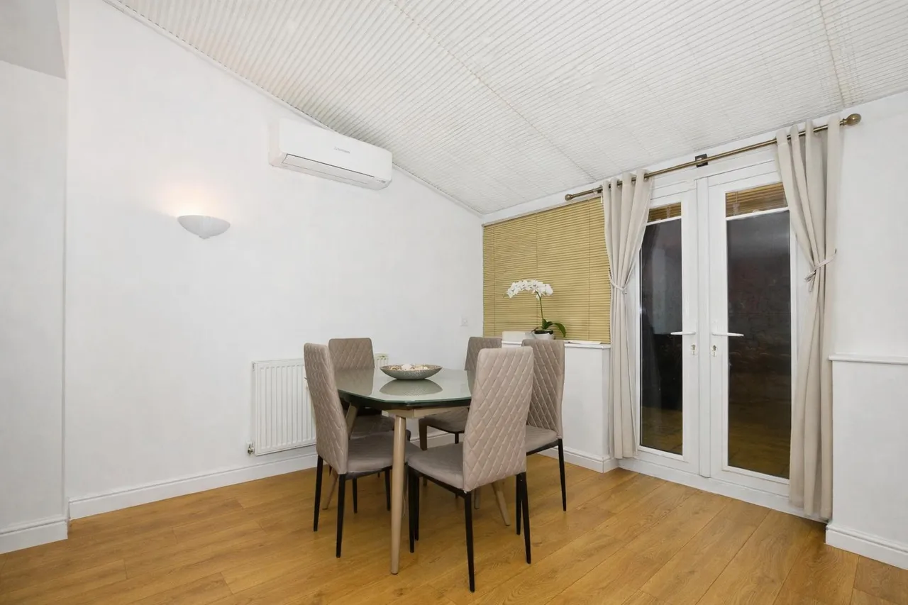 Kingshill Drive, High Wycombe, HP13, photo 4