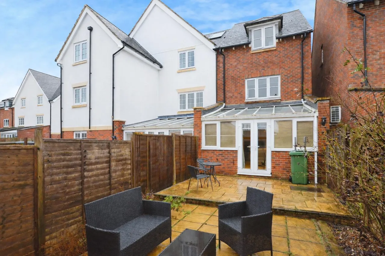 Kingshill Drive, High Wycombe, HP13, photo 15