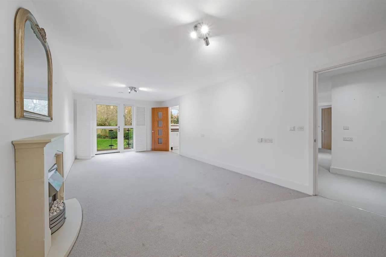 London Road, Guildford, GU1, photo 15