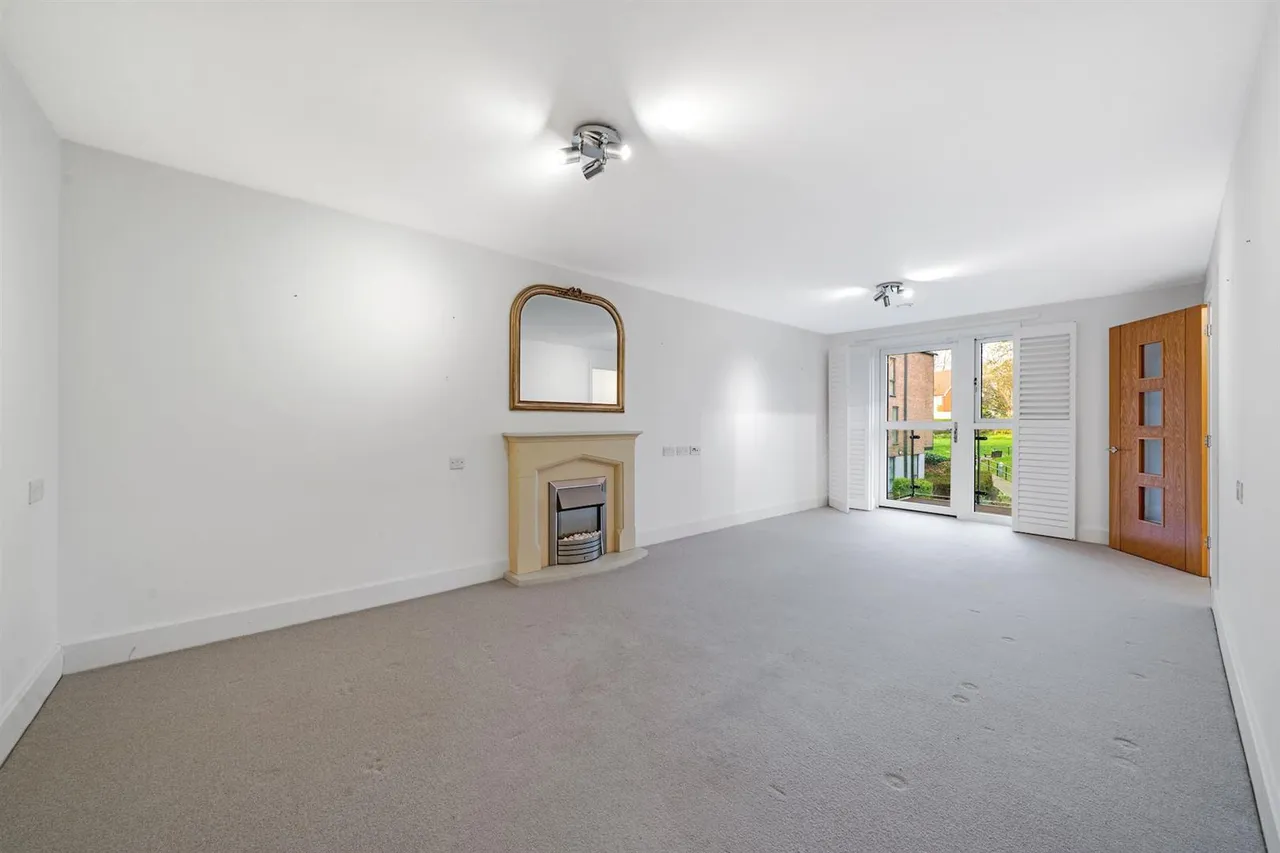 2 bed flat for sale, London Road, Guildford, GU1