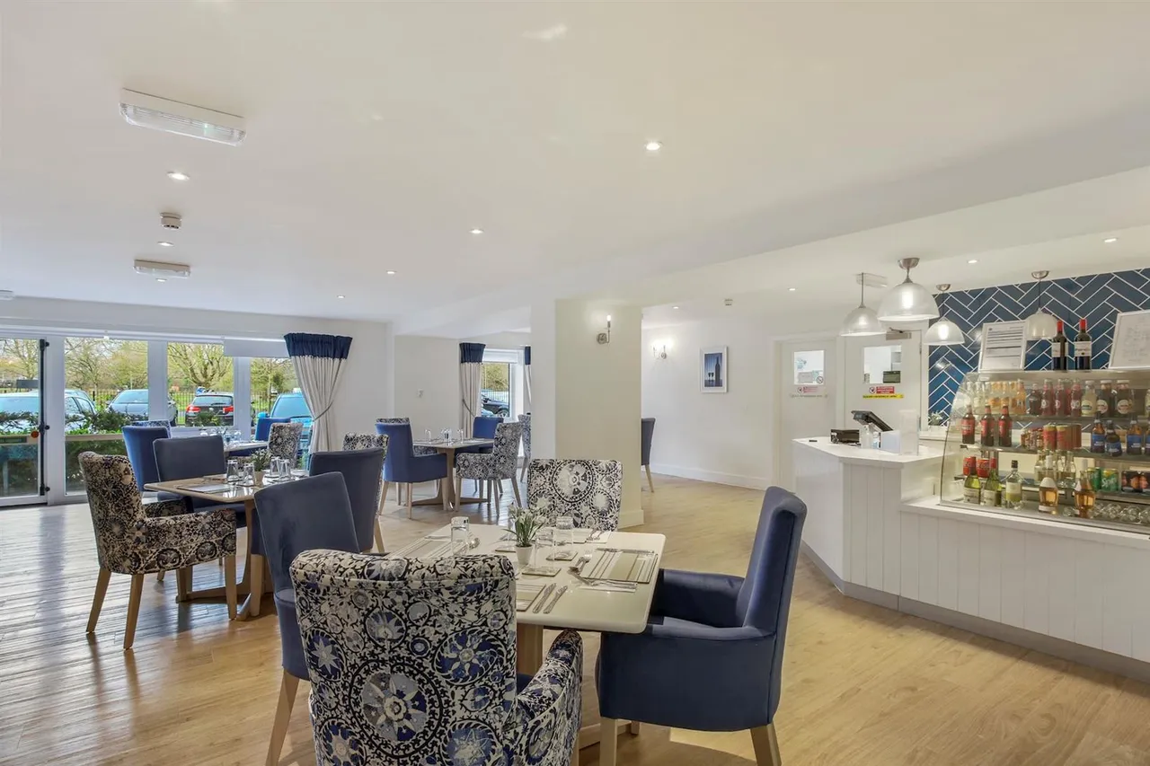 London Road, Guildford, GU1, photo 4