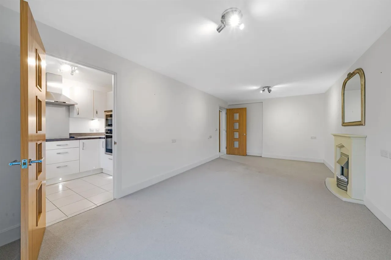 London Road, Guildford, GU1, photo 17