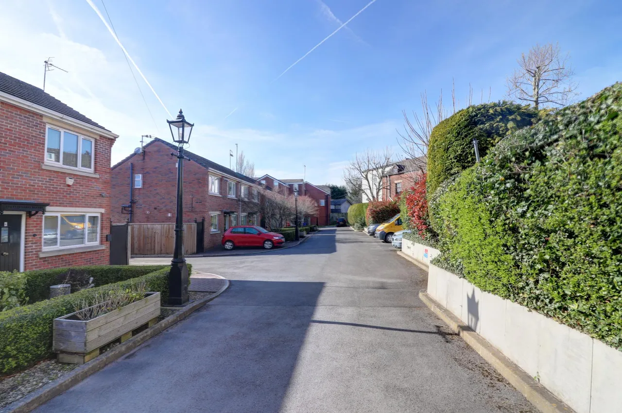 Crawford Mews, Ashton-under-lyne, OL6, photo 19