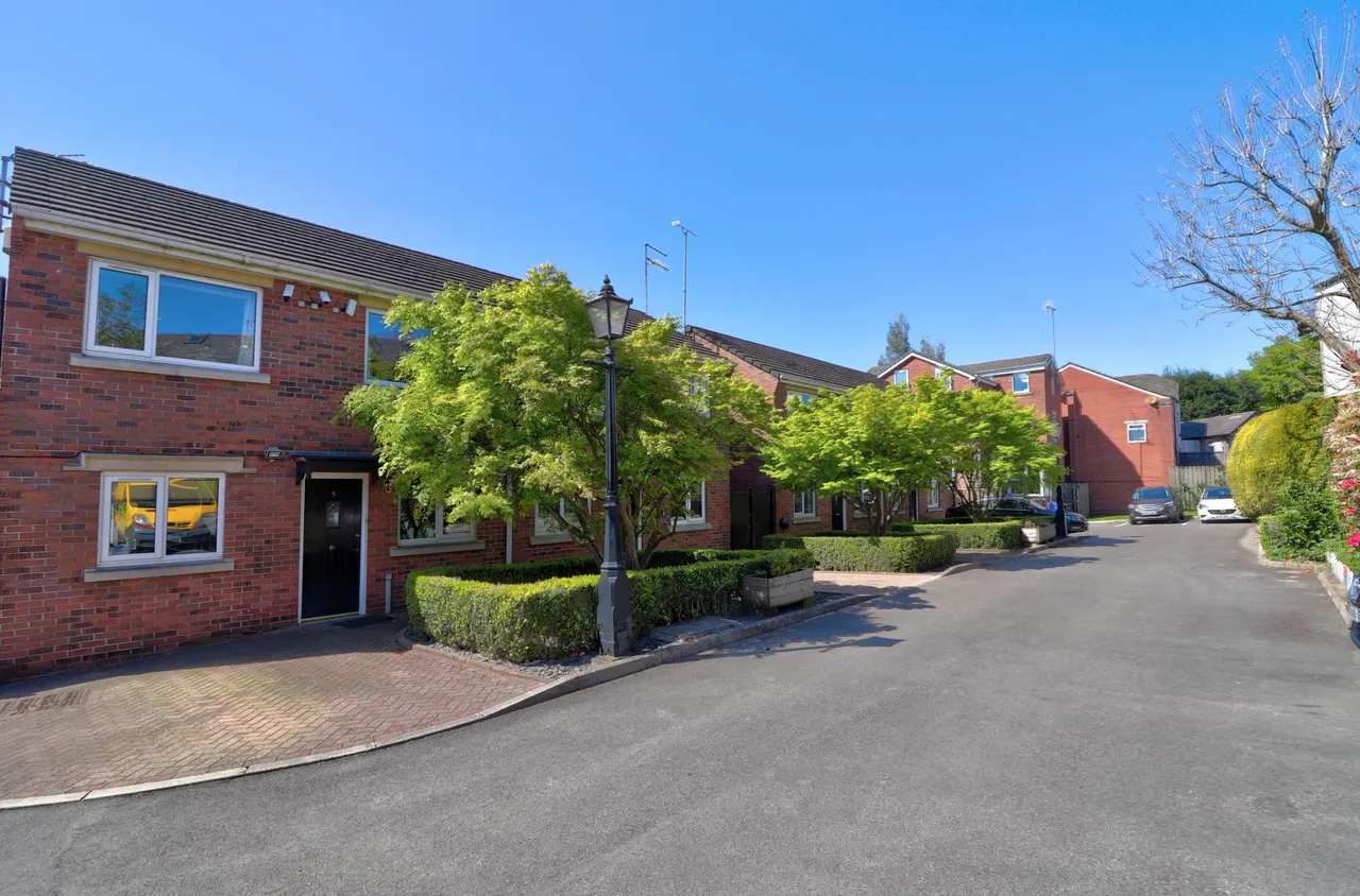 Crawford Mews, Ashton-under-lyne, OL6, photo 21