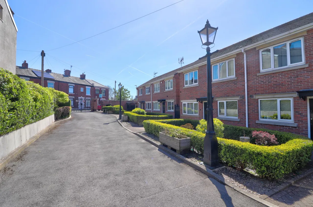 Crawford Mews, Ashton-under-lyne, OL6, photo 22