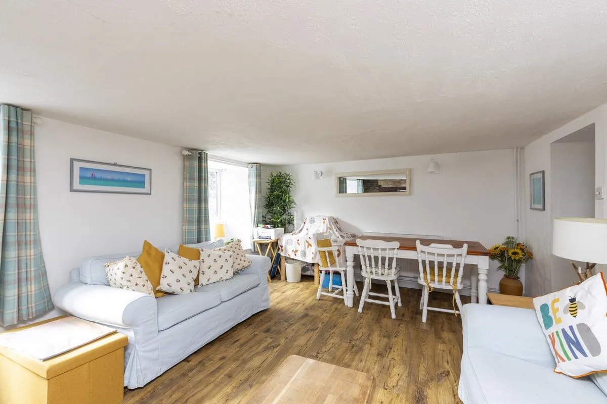 Salisbury Street, Marnhull, DT10, photo 4