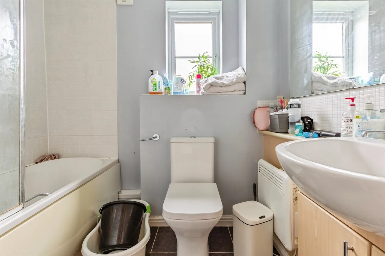 Dainty Grove, Grange Park, NN4, photo 9