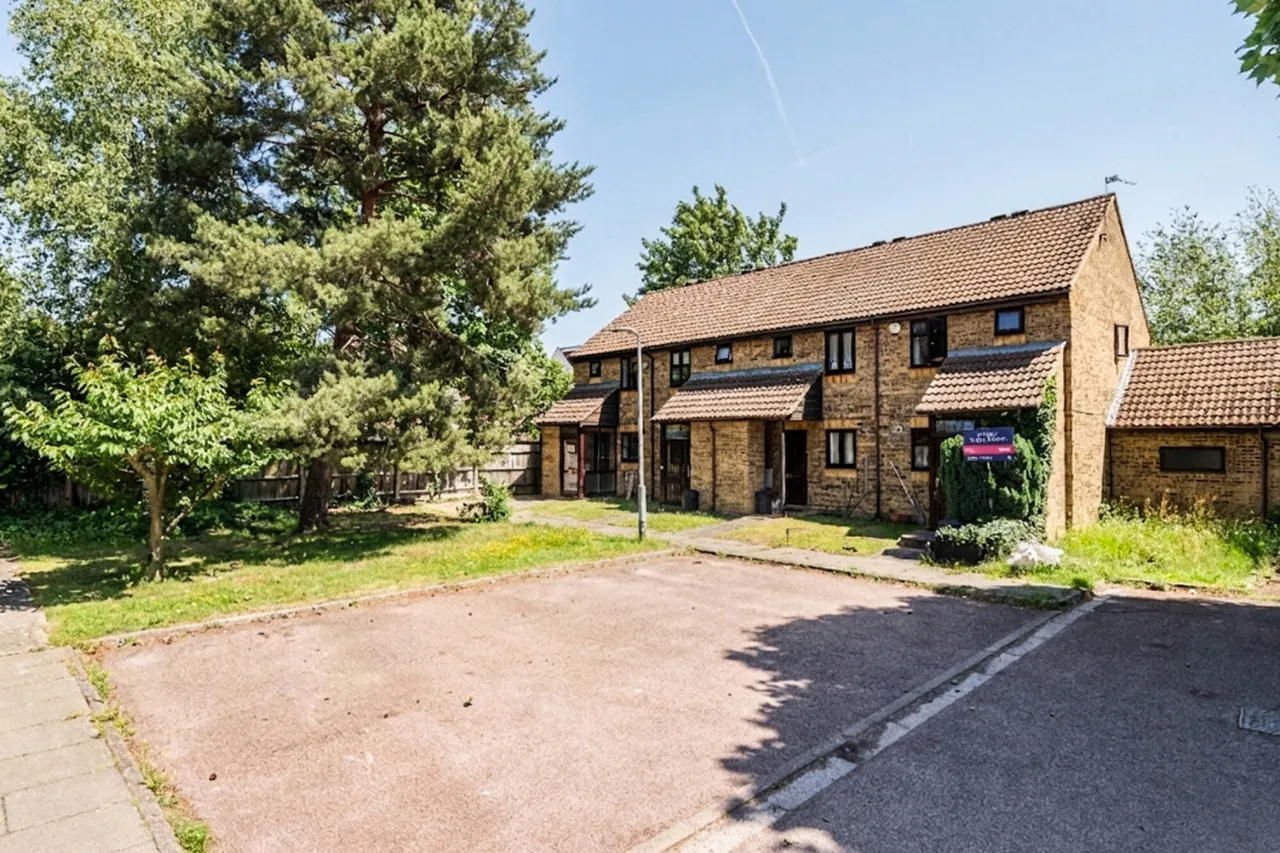 Jasmin Close, Northwood, HA6, photo 14
