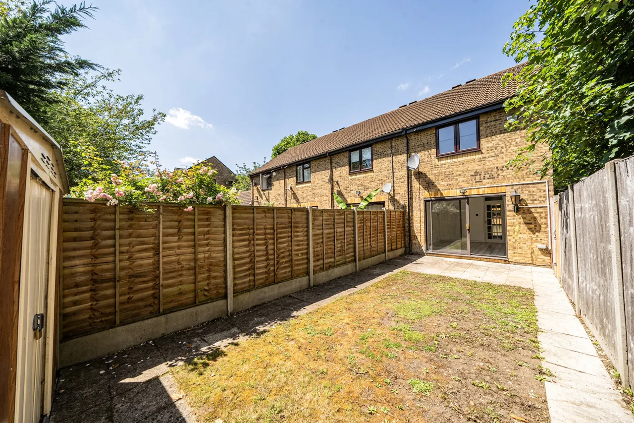 Jasmin Close, Northwood, HA6, photo 19