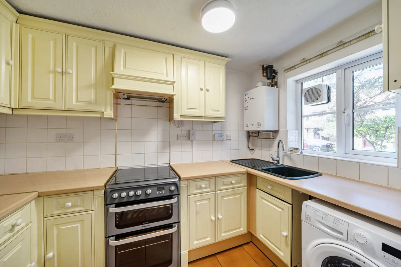 Jasmin Close, Northwood, HA6, photo 17