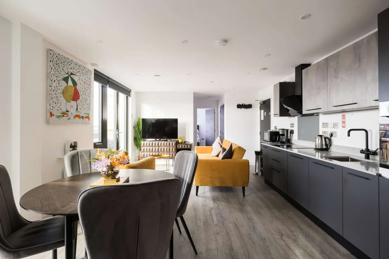 Flat 60 City Gate, Icona 2, Eboracum Way, York, North Yorkshire, YO31 7AN, photo 4