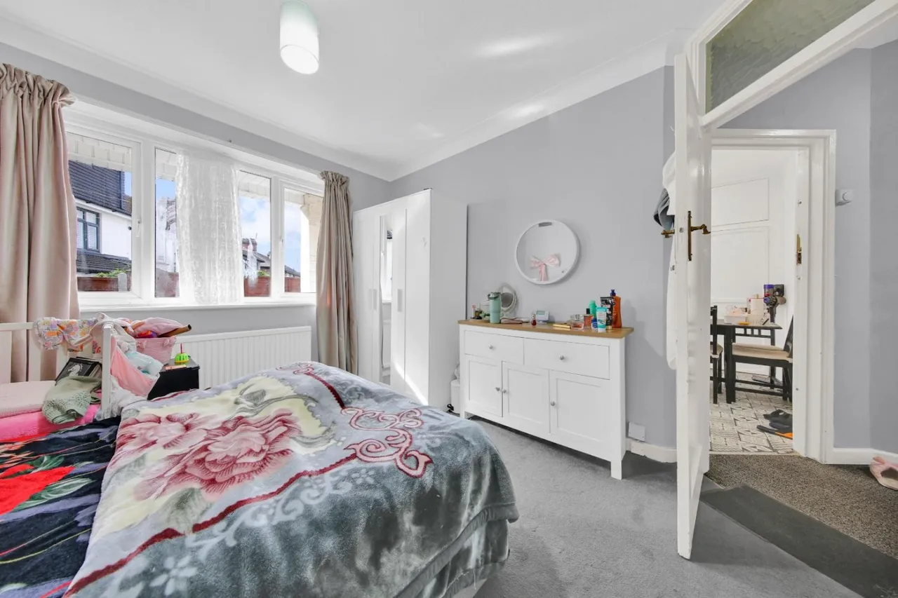 Chadwell Heath Lane, Chadwell Heath, RM6, photo 16