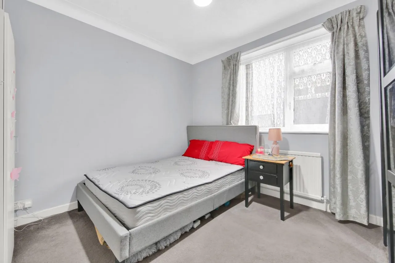 Chadwell Heath Lane, Chadwell Heath, RM6, photo 12
