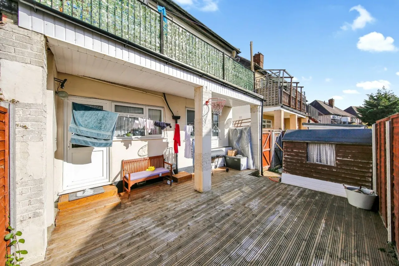 Chadwell Heath Lane, Chadwell Heath, RM6, photo 18