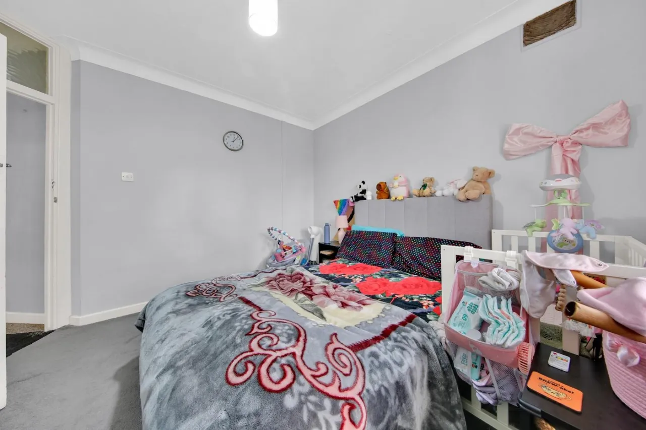 Chadwell Heath Lane, Chadwell Heath, RM6, photo 17