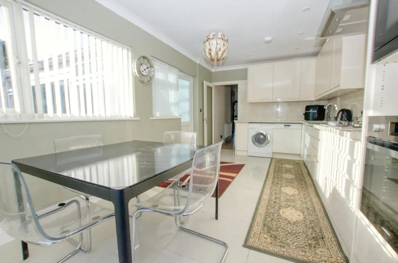Coates Road, Southampton, SO19 0HN, photo 7