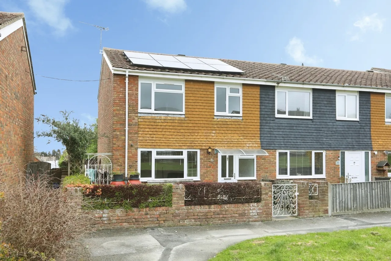 Pear Tree Walk, Newington, Sittingbourne, Kent, ME9, photo 9