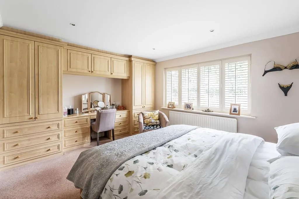Mayfield, Leatherhead, KT22, photo 7