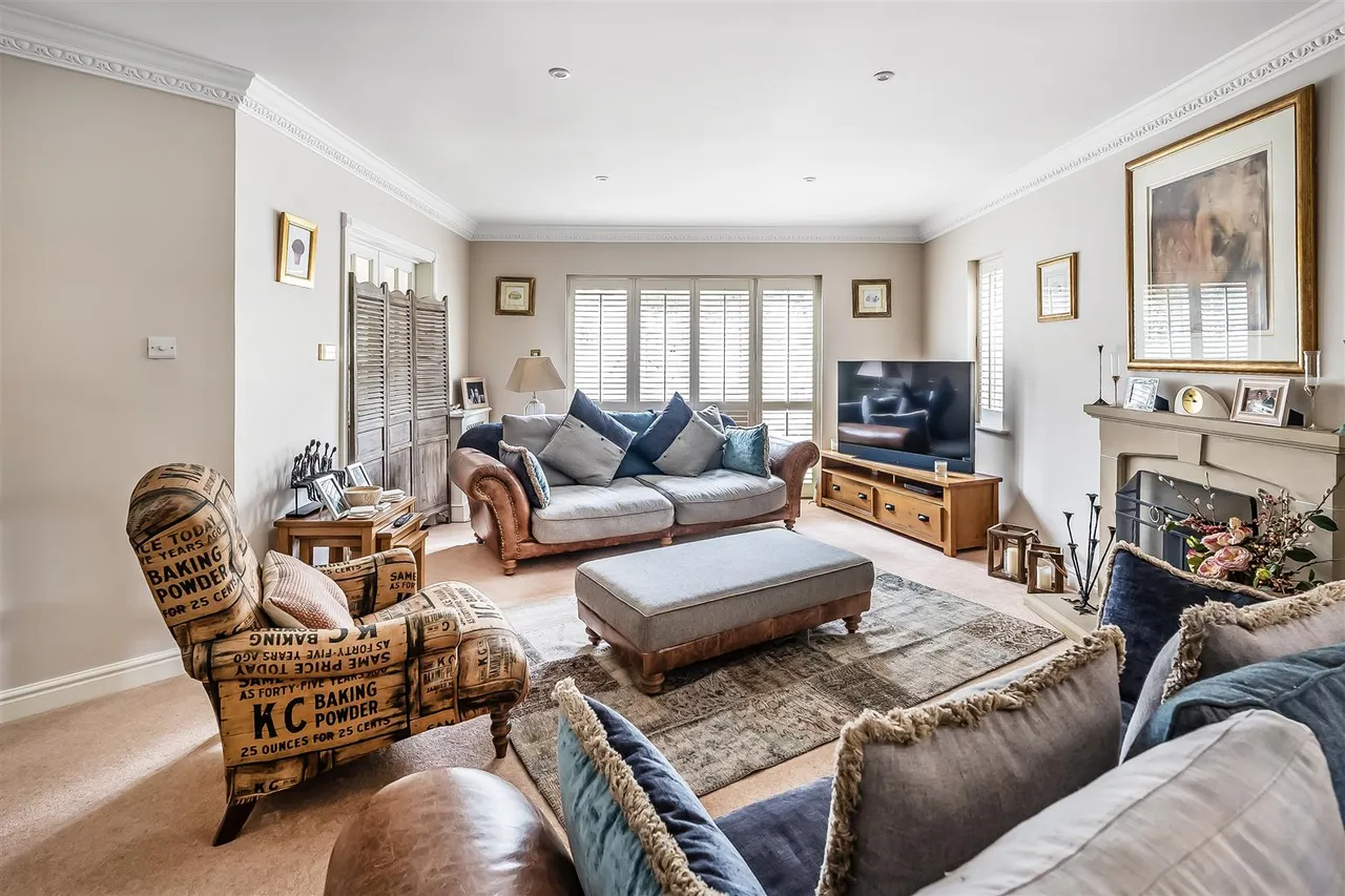 Mayfield, Leatherhead, KT22, photo 5