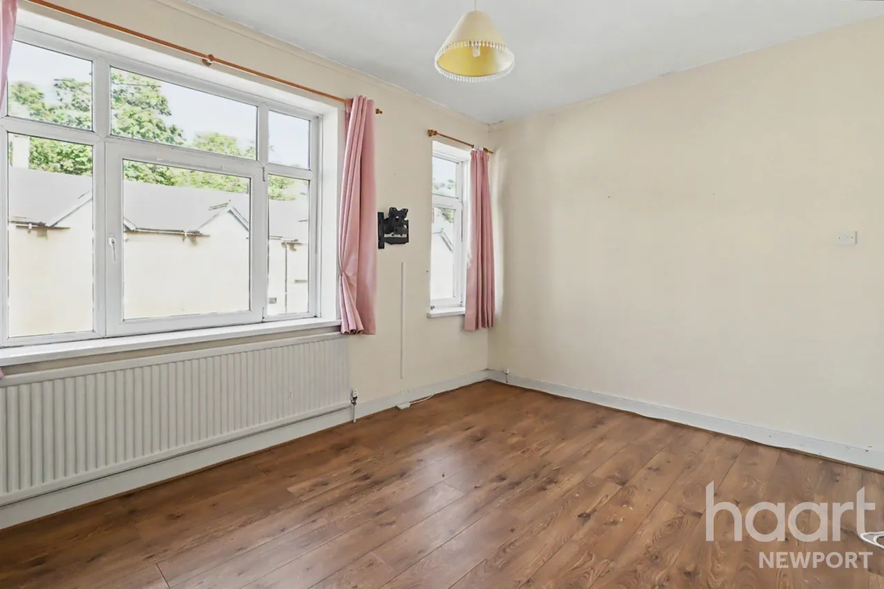Aston Crescent, Newport, NP20, photo 11