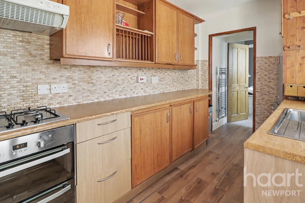 Aston Crescent, Newport, NP20, photo 7