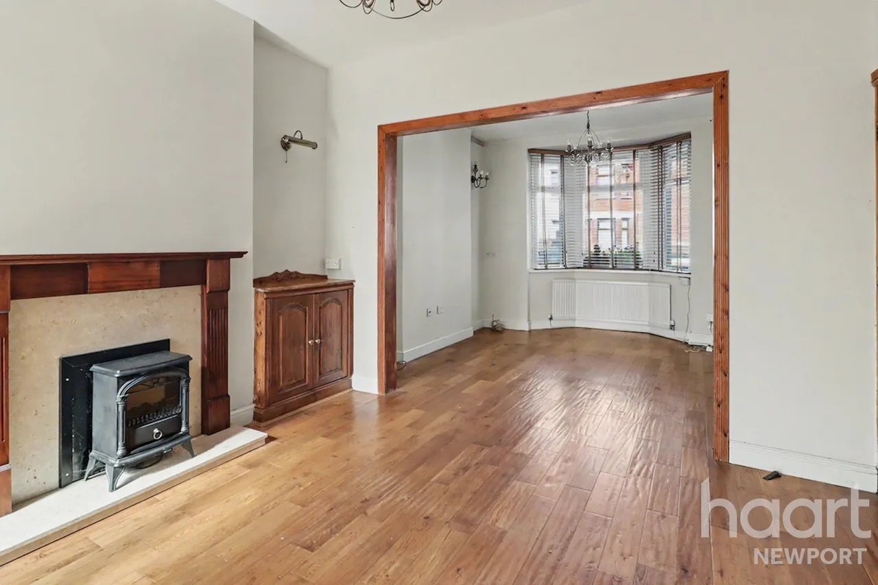 Aston Crescent, Newport, NP20, photo 4