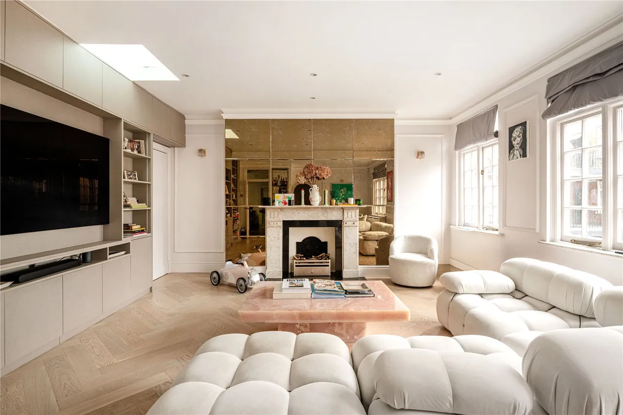 Allen Street, Kensington, W8, photo 2