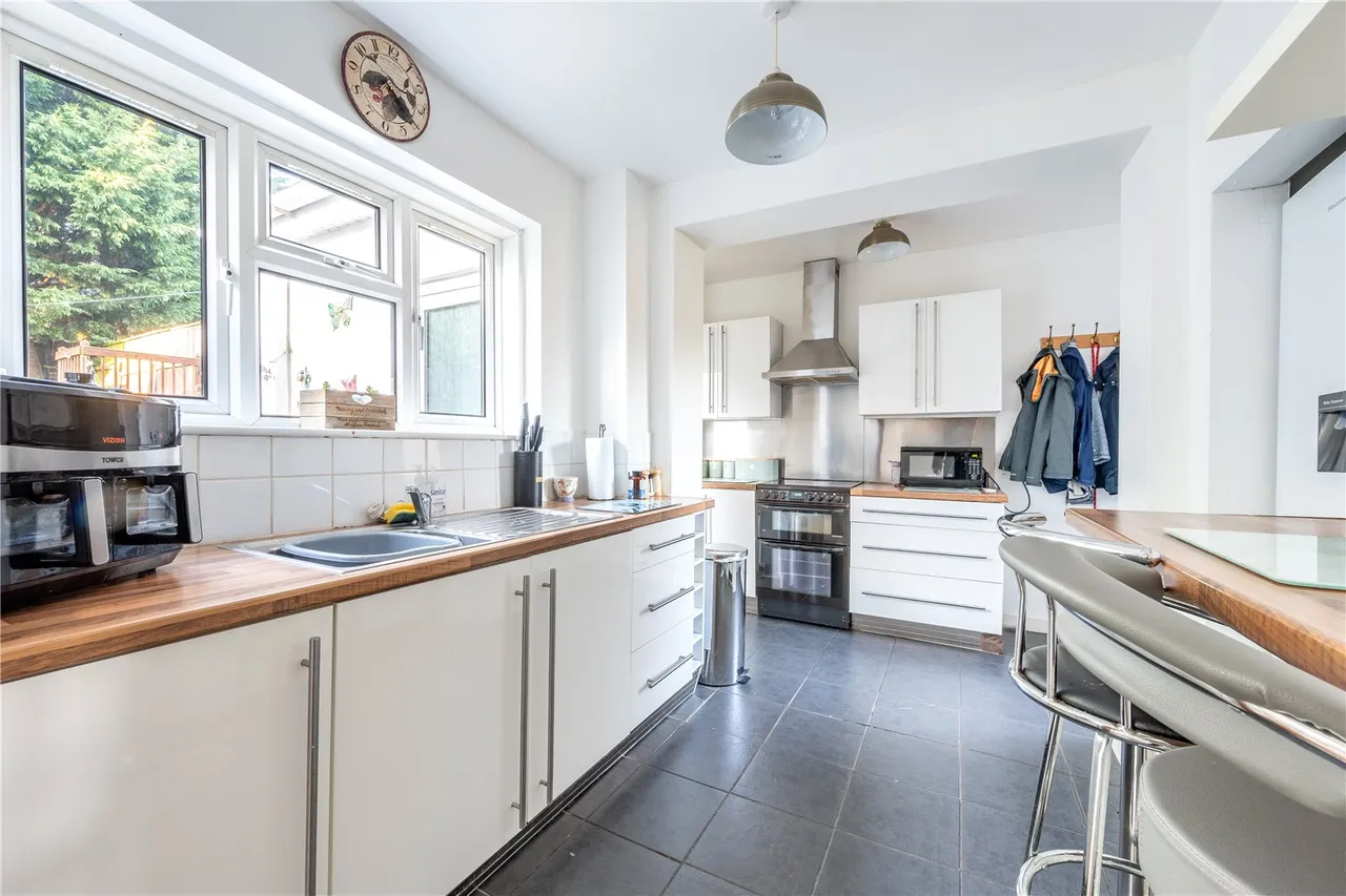 Meadvale Road, Rednal, Birmingham, West Midlands, B45 8EA, photo 3