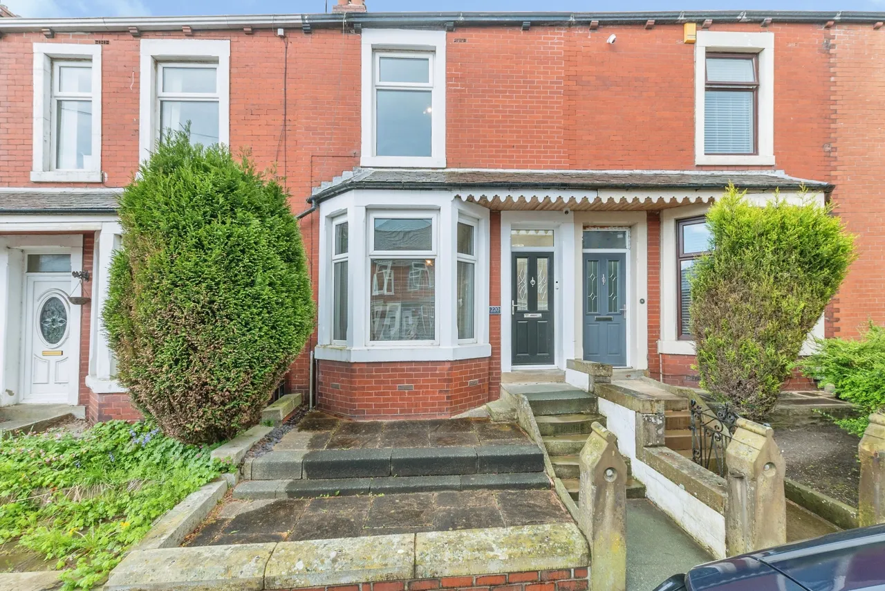Dill Hall Lane, Accrington, BB5, photo 2